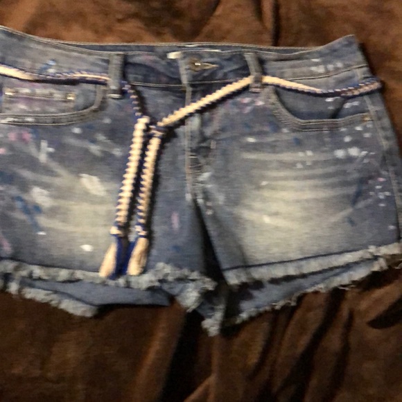 Shorts - Picture 1 of 3